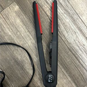 FHI Heat 1/2inch flat iron